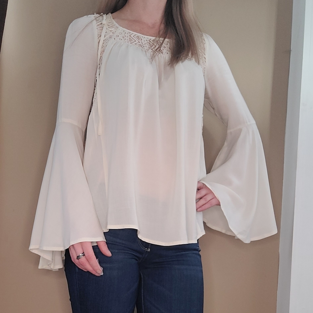 Tobi flowy blouse size m